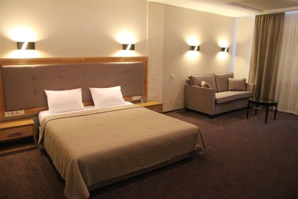 Hotel ZAGRAVA (Dnepropetrovsk)